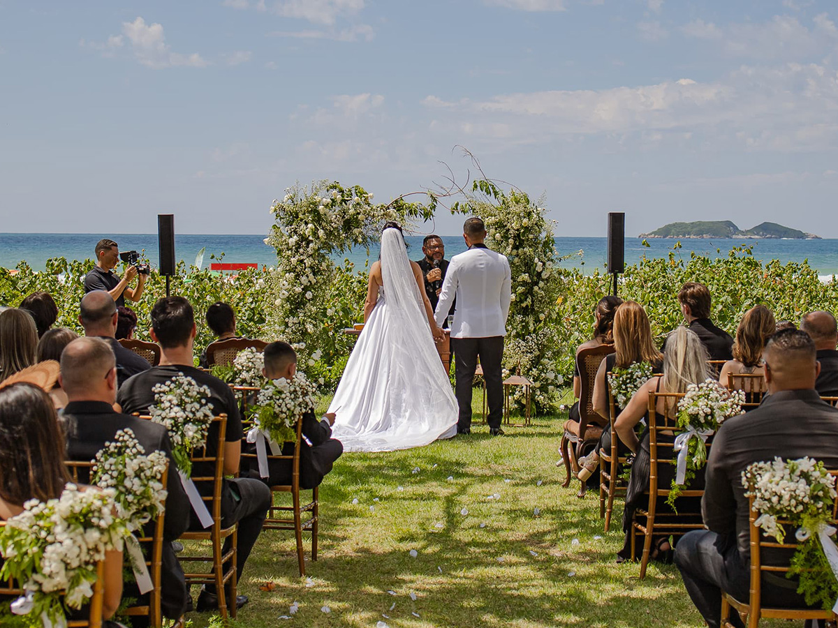 Casamento no jardim do Casarão Floripa